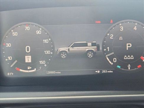 Used 2024 Land Rover Defender 110 V8 AWD/4WD image 10