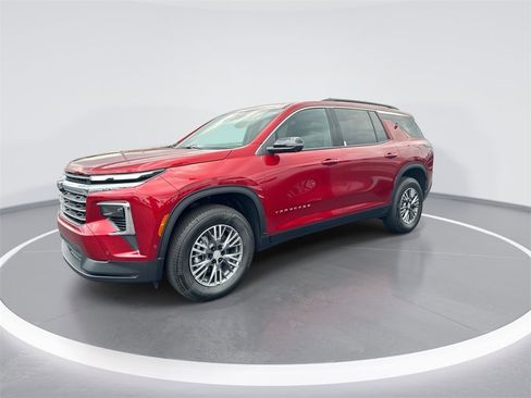 New 2025 Chevrolet Traverse LT w/ Enhanced Driving Package image 5