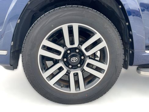 Used 2019 Toyota 4Runner Limited image 12