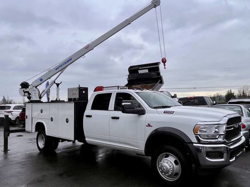 Used 2024 RAM 5500 Tradesman w/ Chrome Appearance Group image 10