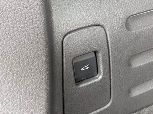 Used 2014 Ford Edge Limited w/ Equipment Group 302A AWD/4WD image 14