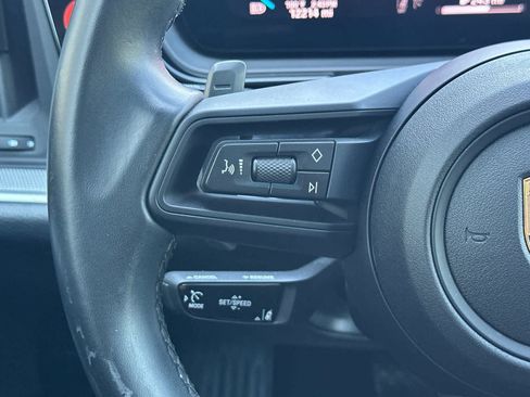Certified 2025 Porsche Cayenne AWD/4WD image 27