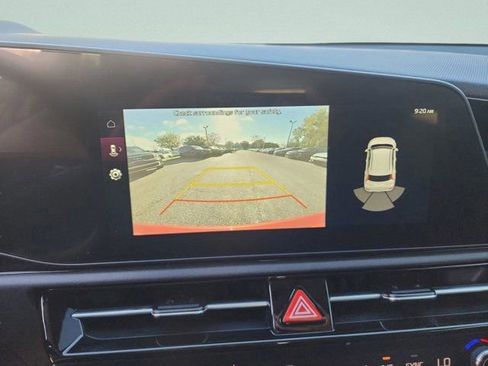 New 2025 Kia Niro EX w/ EX Cold Weather Package FWD image 13