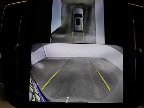 New 2026 Volvo XC90 B6 Plus w/ Protection Package AWD/4WD image 14