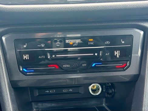 Used 2022 Volkswagen Tiguan SE R-Line image 33