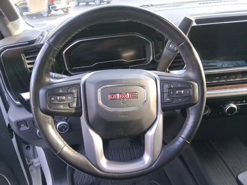 Used 2022 GMC Sierra 1500 SLE image 14