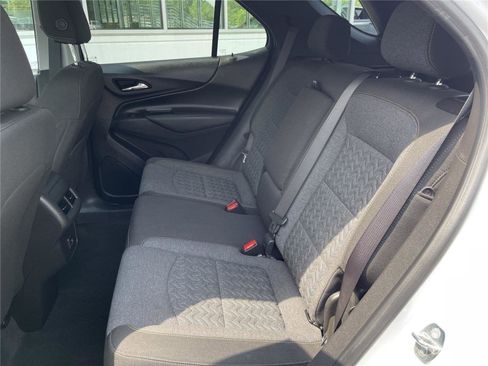 Used 2023 Chevrolet Equinox LT AWD/4WD image 34