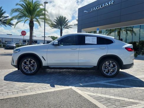 Used 2024 BMW X4 xDrive30i w/ Parking Assistance Package image 2