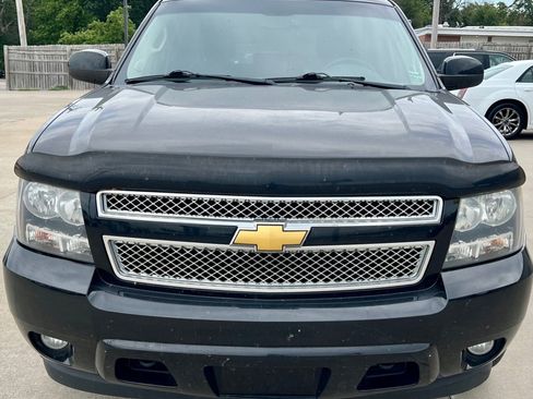 Used 2012 Chevrolet Tahoe LT w/ Luxury Package AWD/4WD image 2