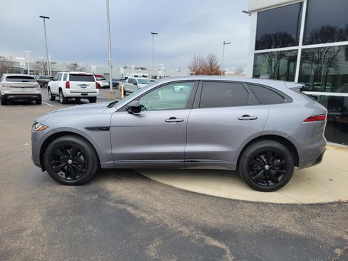 Used 2024 Jaguar F-PACE R-Dynamic S image 3