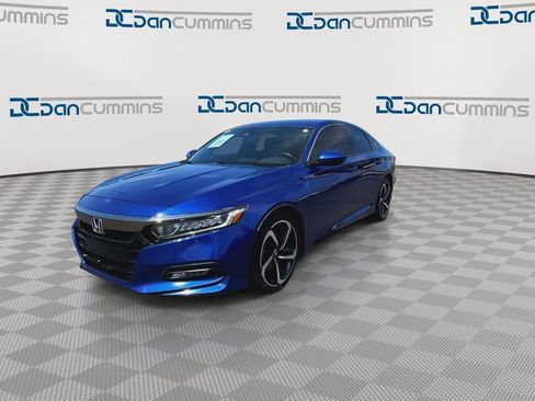 Used 2018 Honda Accord Sport image 4