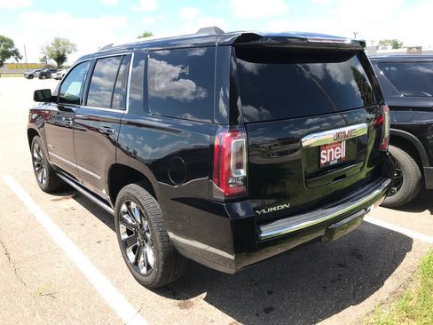 Used 2019 GMC Yukon Denali w/ Denali Ultimate Package AWD/4WD image 2