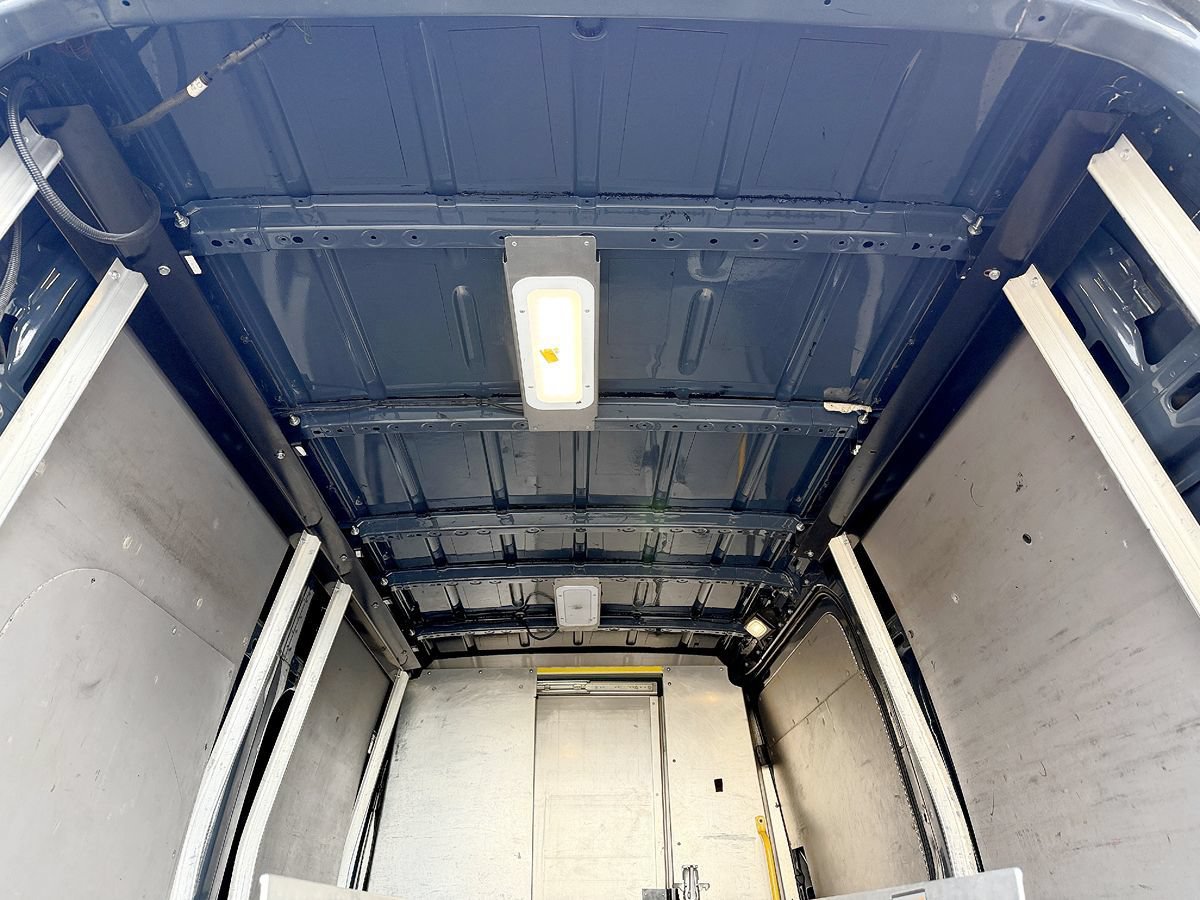 Used 2019 Mercedes-Benz Sprinter 144 image 21