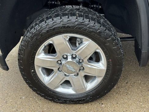 Used 2020 Chevrolet Silverado 2500 LTZ w/ Technology Package image 28