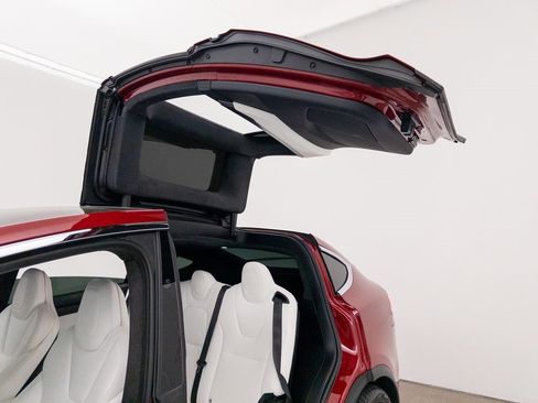 Used 2019 Tesla Model X Performance image 28