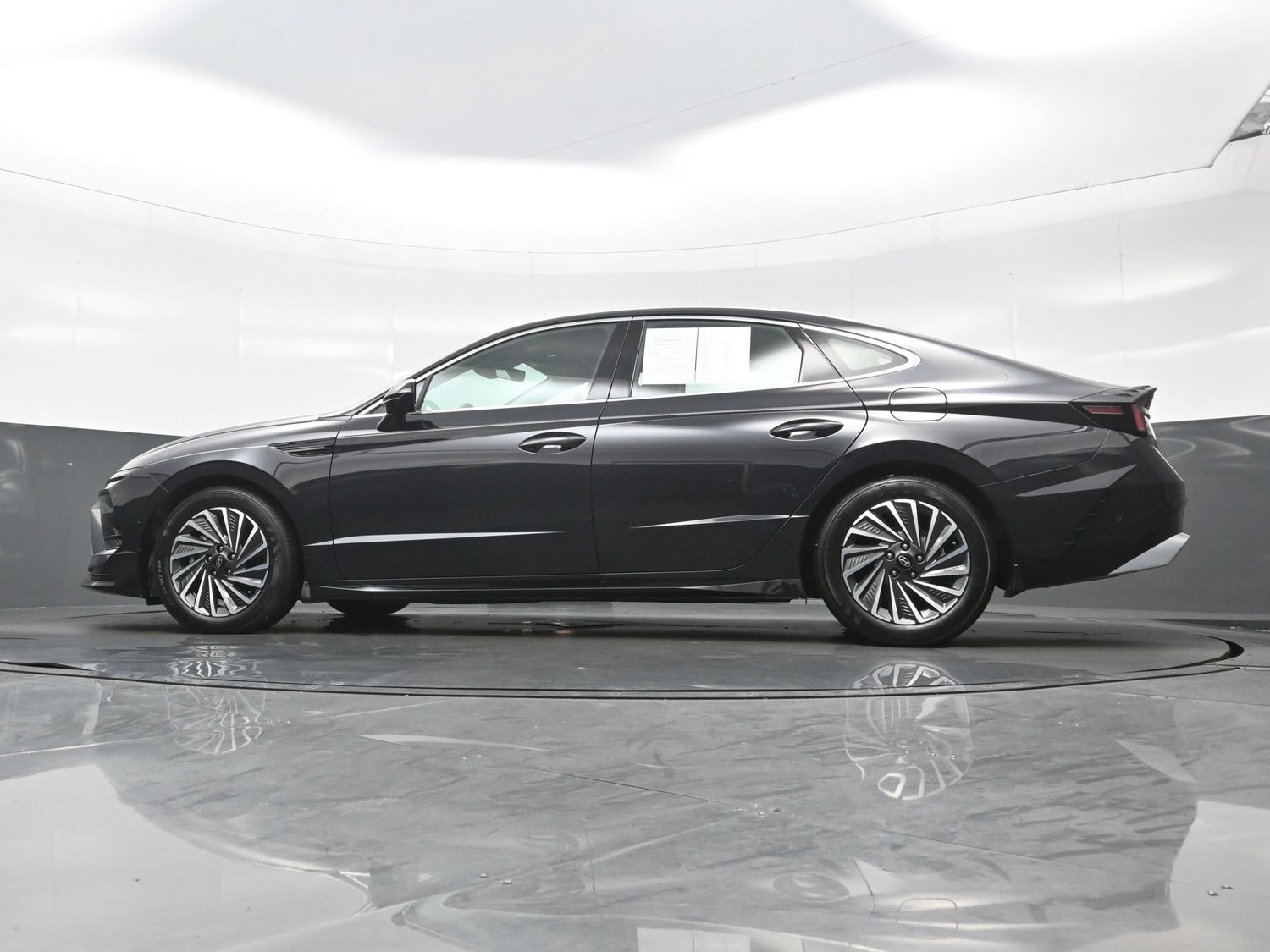 Certified 2026 Hyundai Sonata Limited FWD image 29