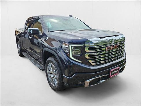 New 2025 GMC Sierra 1500 Denali w/ Technology Package image 5