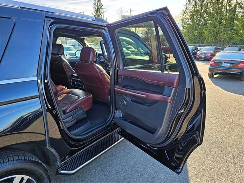 Used 2023 Ford Expedition Max Limited image 29