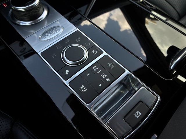 Used 2020 Land Rover Discovery HSE AWD/4WD image 32