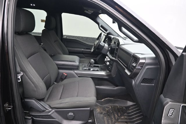Used 2024 Ford F150 XLT w/ XLT Black Appearance Package AWD/4WD image 7