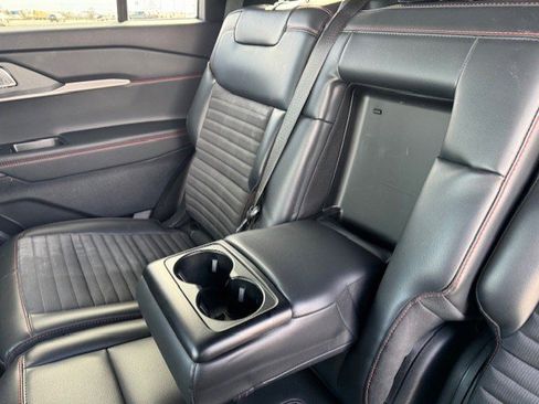 Certified 2025 Ford Explorer ST-Line w/ ST-Line Street Pack image 25