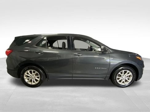Used 2018 Chevrolet Equinox LS FWD image 10