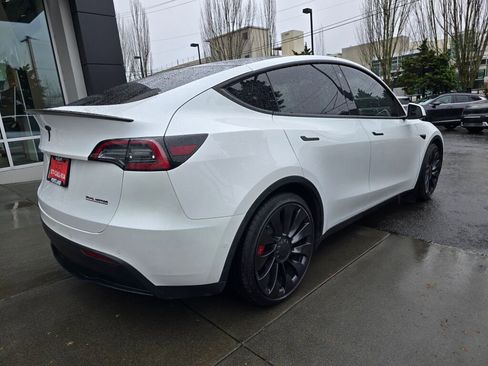 Used 2022 Tesla Model Y Performance image 3