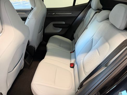 New 2026 Volvo EX30 Ultra w/ Climate Package image 33