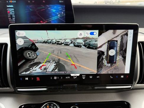 New 2026 Ford Expedition Active image 18