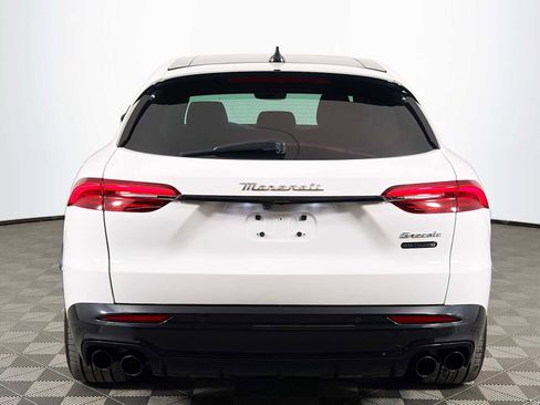 Used 2025 Maserati Grecale Modena image 6