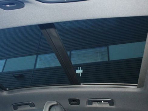 New 2026 Porsche Macan 4 Electric image 24