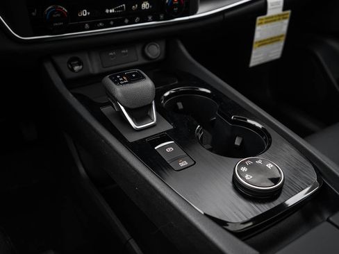 New 2026 Nissan Rogue SV AWD/4WD image 27