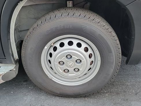 Used 2025 RAM ProMaster 2500 w/ U-Haul Equipment Group FWD image 6