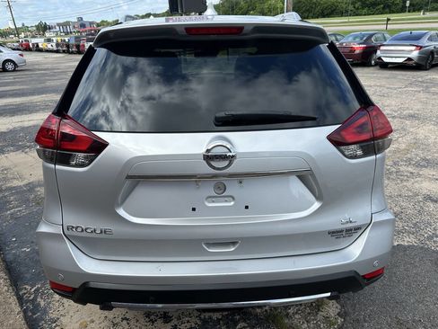 Used 2019 Nissan Rogue SL FWD image 8