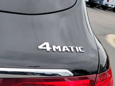 Used 2019 Mercedes-Benz GLC 300 4MATIC image 16