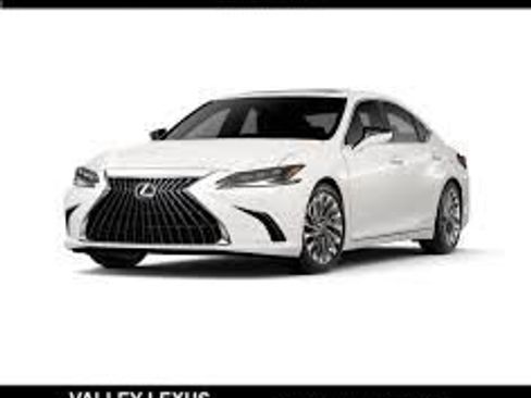 Used 2025 Lexus ES 300h w/ Premium Package FWD image 2