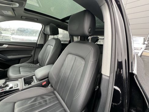 Used 2021 Audi Q5 Premium Plus w/ Premium Plus Package image 16