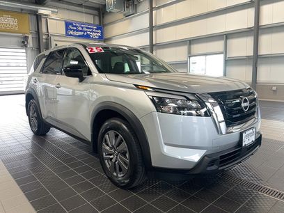 Used 2025 Nissan Pathfinder S