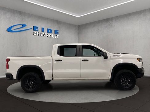 Used 2024 Chevrolet Silverado 1500 ZR2 w/ Technology Package image 2