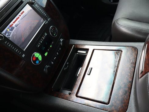 Used 2013 GMC Yukon Denali AWD/4WD image 22