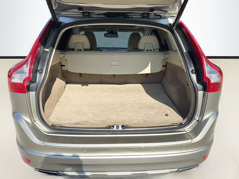 Used 2015 Volvo XC60 T5 Platinum image 12