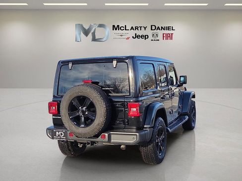 Used 2022 Jeep Wrangler Unlimited Sahara image 5