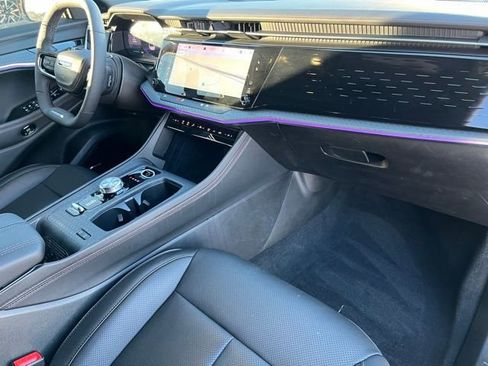 Used 2025 Jeep Wagoneer S Limited image 22