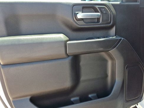 Certified 2025 Chevrolet Silverado 2500 W/T AWD/4WD image 13