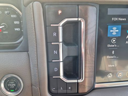 Used 2021 GMC Yukon Denali w/ Denali Premium Package AWD/4WD image 12