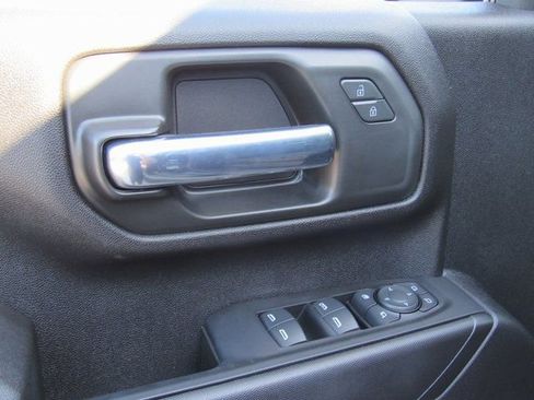 Used 2024 Chevrolet Silverado 2500 Custom w/ Custom Value Package image 14