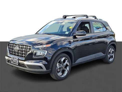 Used 2023 Hyundai Venue SEL image 3