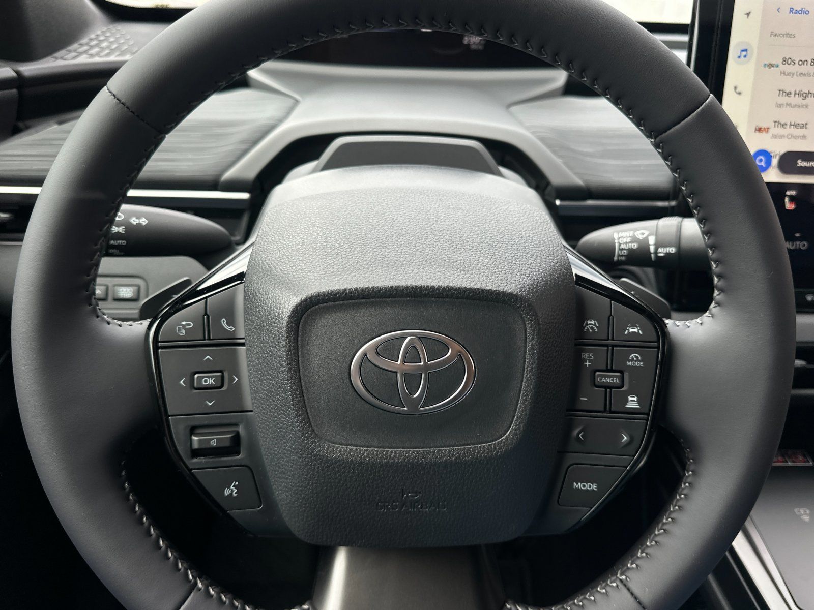 Used 2026 Toyota C-HR AWD/4WD image 22