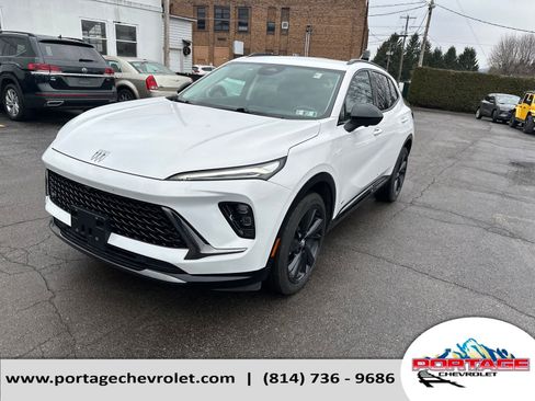 Used 2025 Buick Envision Sport Touring image 1