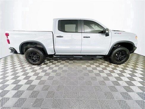 Used 2025 Chevrolet Silverado 1500 ZR2 w/ Technology Package AWD/4WD image 10